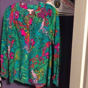 Lilly pulitzer green shake your tail feather top